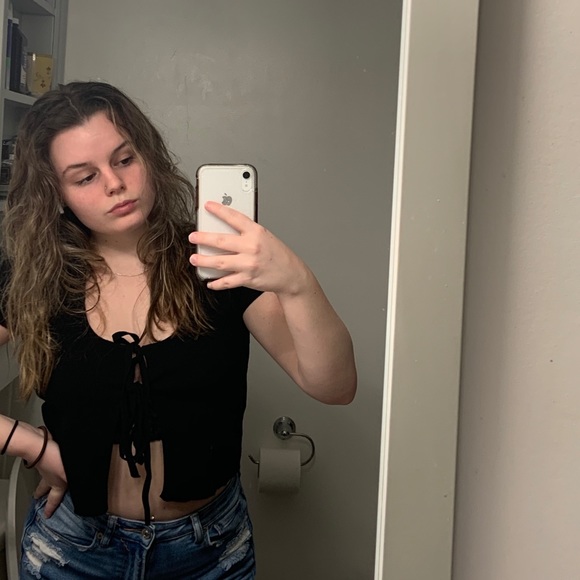 Meet your Posher, Mia - Picture 1 of 1